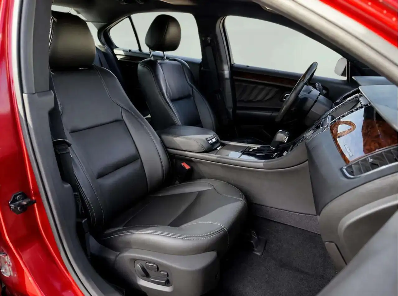Ford Taurus photo Ford Taurus