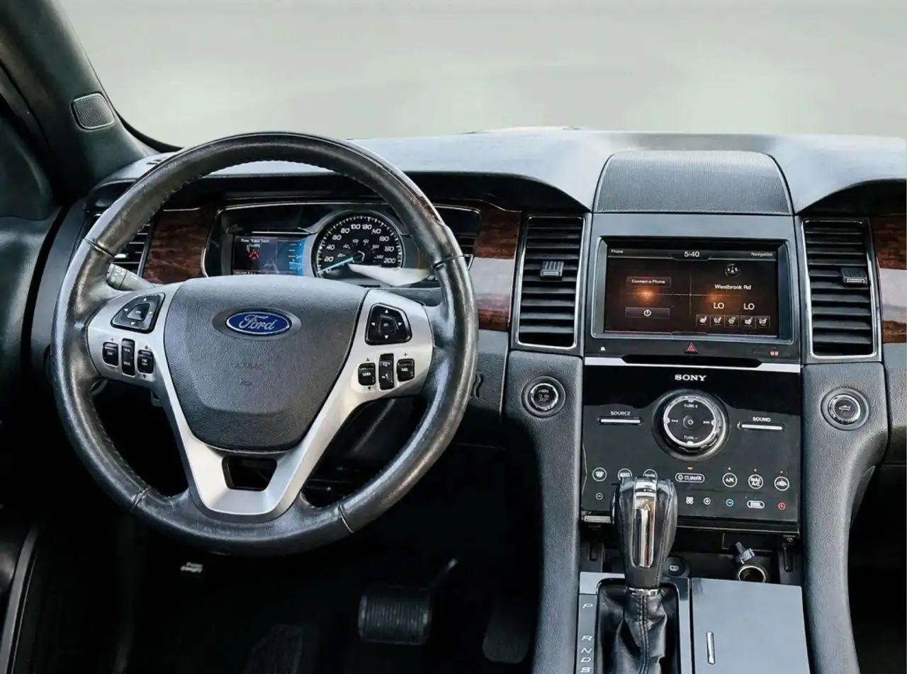 Ford Taurus photo Ford Taurus