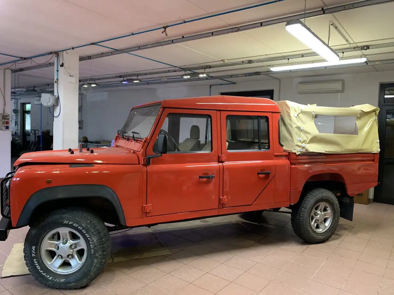 Land Rover Defender 130 Pick Up Asi, foto 3