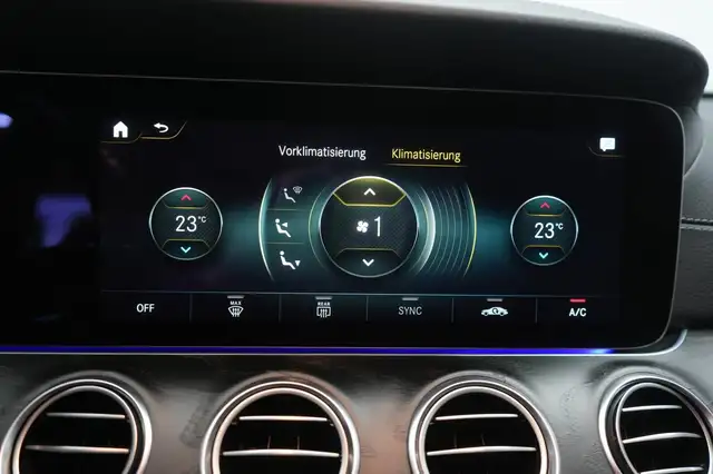 Mercedes-Benz E-Class view 15