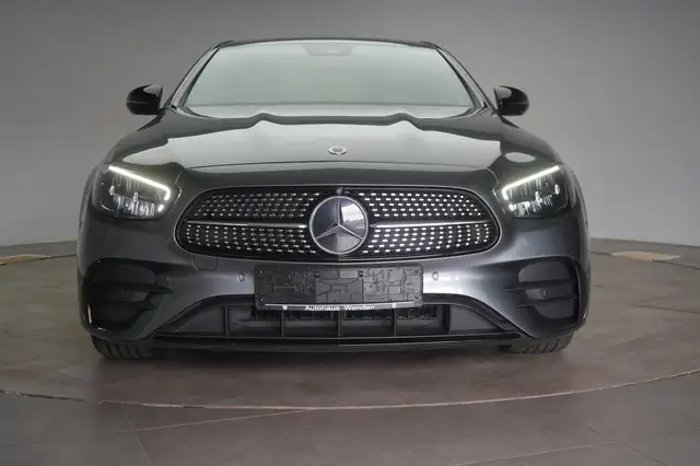 Mercedes-Benz E-Class view 2