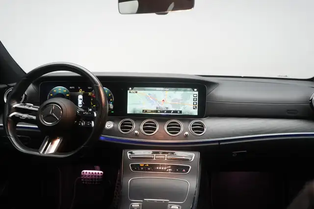 Mercedes-Benz E-Class view 14