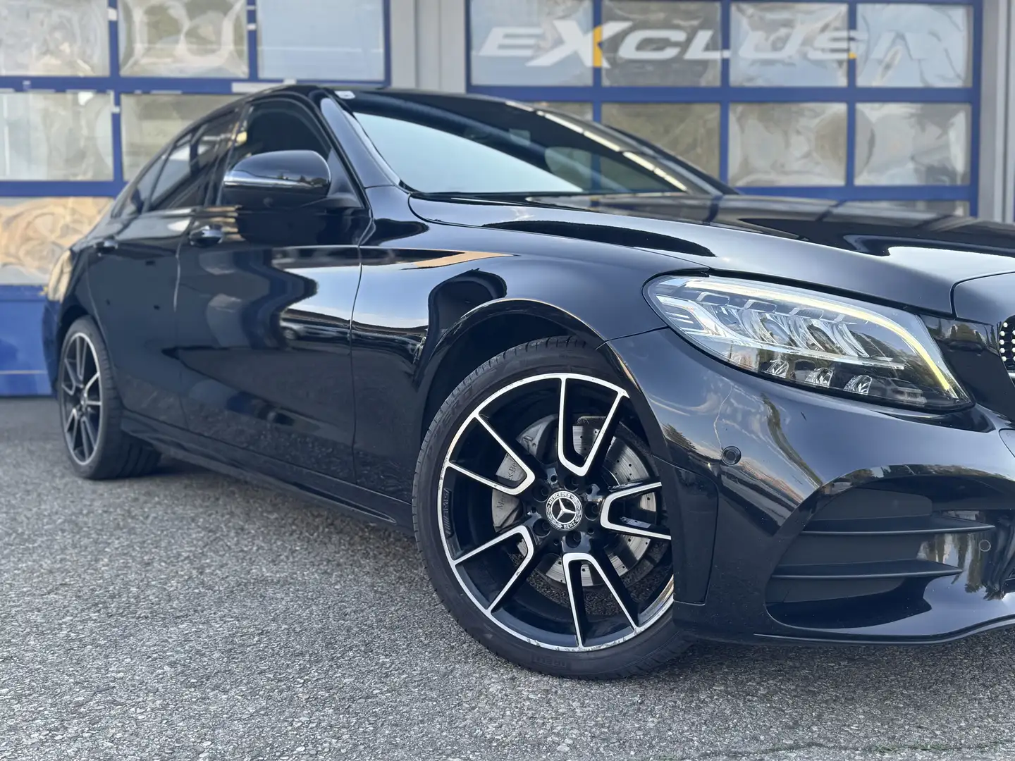 Mercedes-Benz C 220 C 220 d 4Matic AMG-Line/LED/Ab 297 Euro im Monat Schwarz - 2