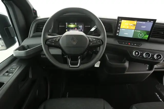 Renault Master view 2