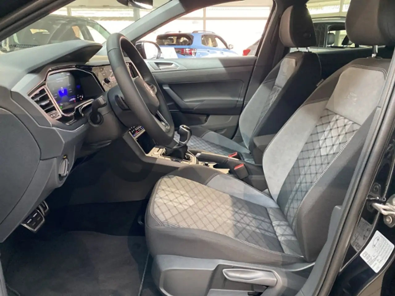 Volkswagen Taigo R-Line 1.5 TSI DSG Matrix Black Style Keyless Kam 9