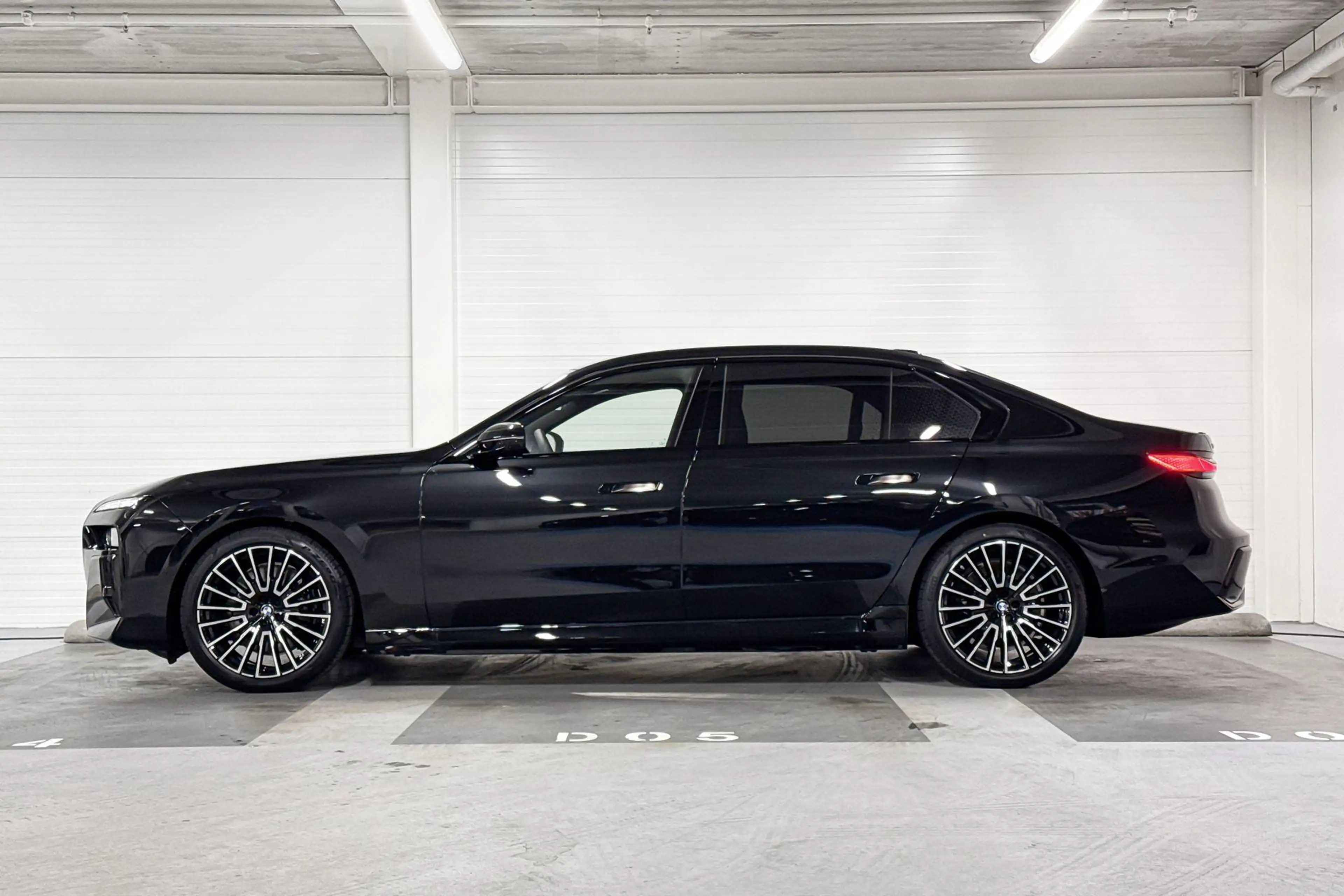 BMW i7 eDrive50 M-Sport Pro | Innovation Pack | Executive — photo 2