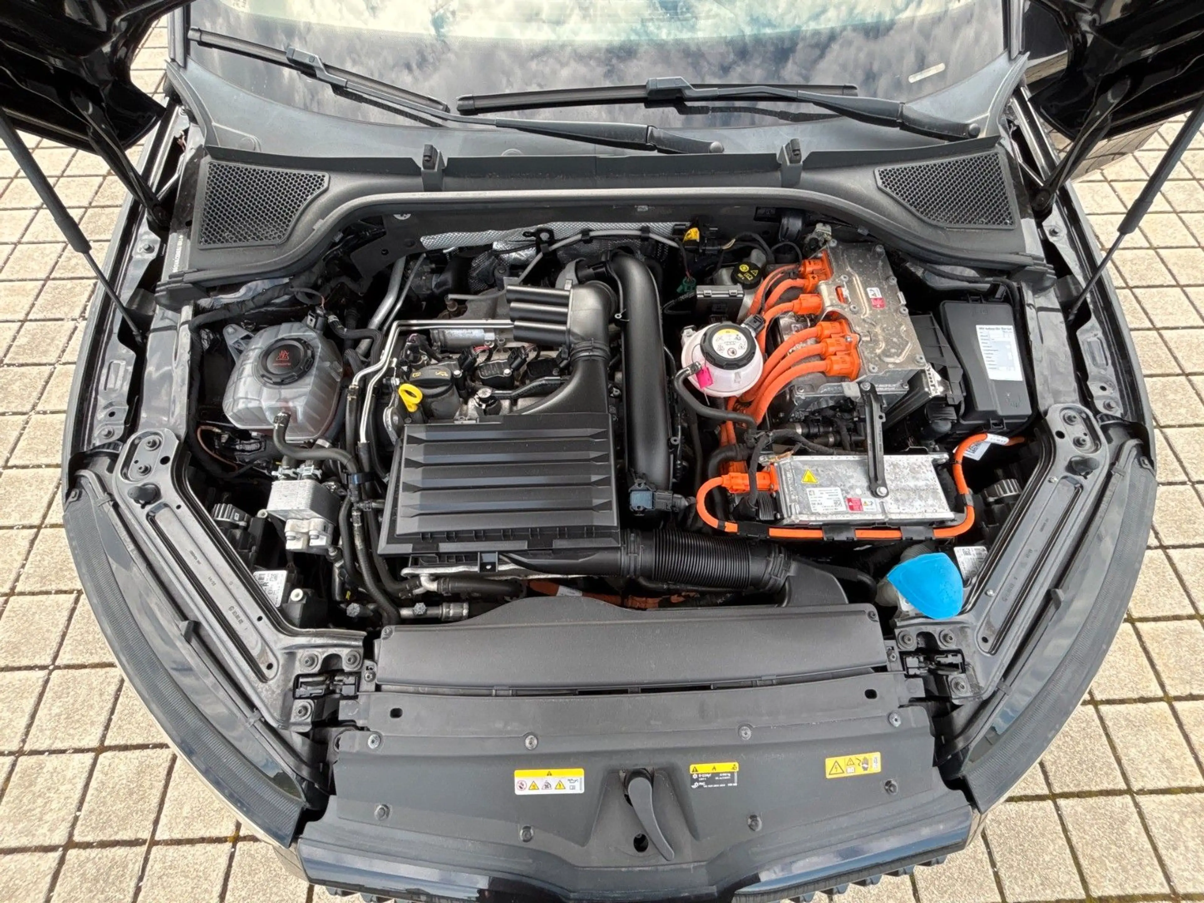 Skoda Octavia Combi RS iV ACC RKAM KEYLESS CARPLAY LED — photo 14