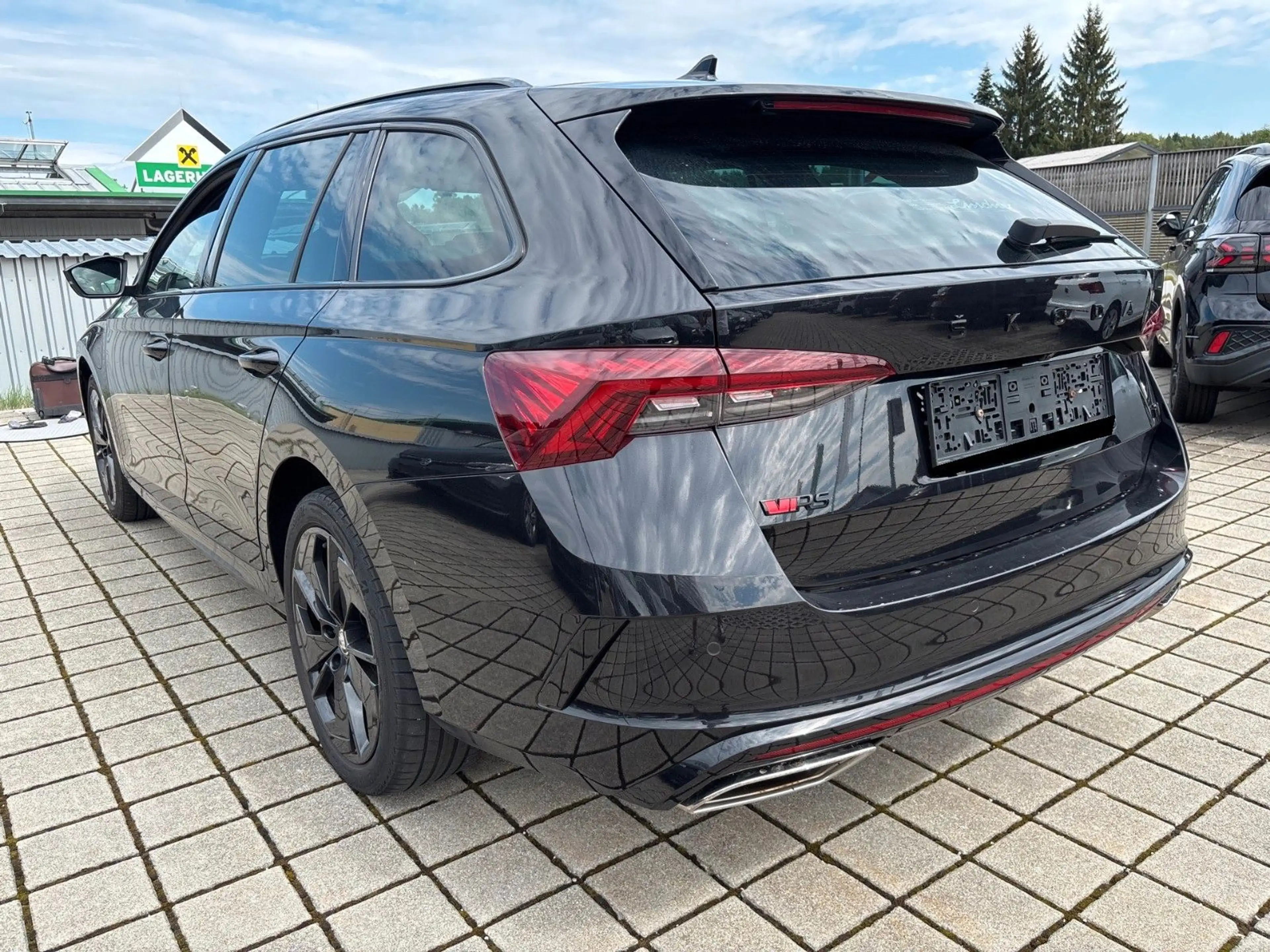 Skoda Octavia Combi RS iV ACC RKAM KEYLESS CARPLAY LED — photo 4