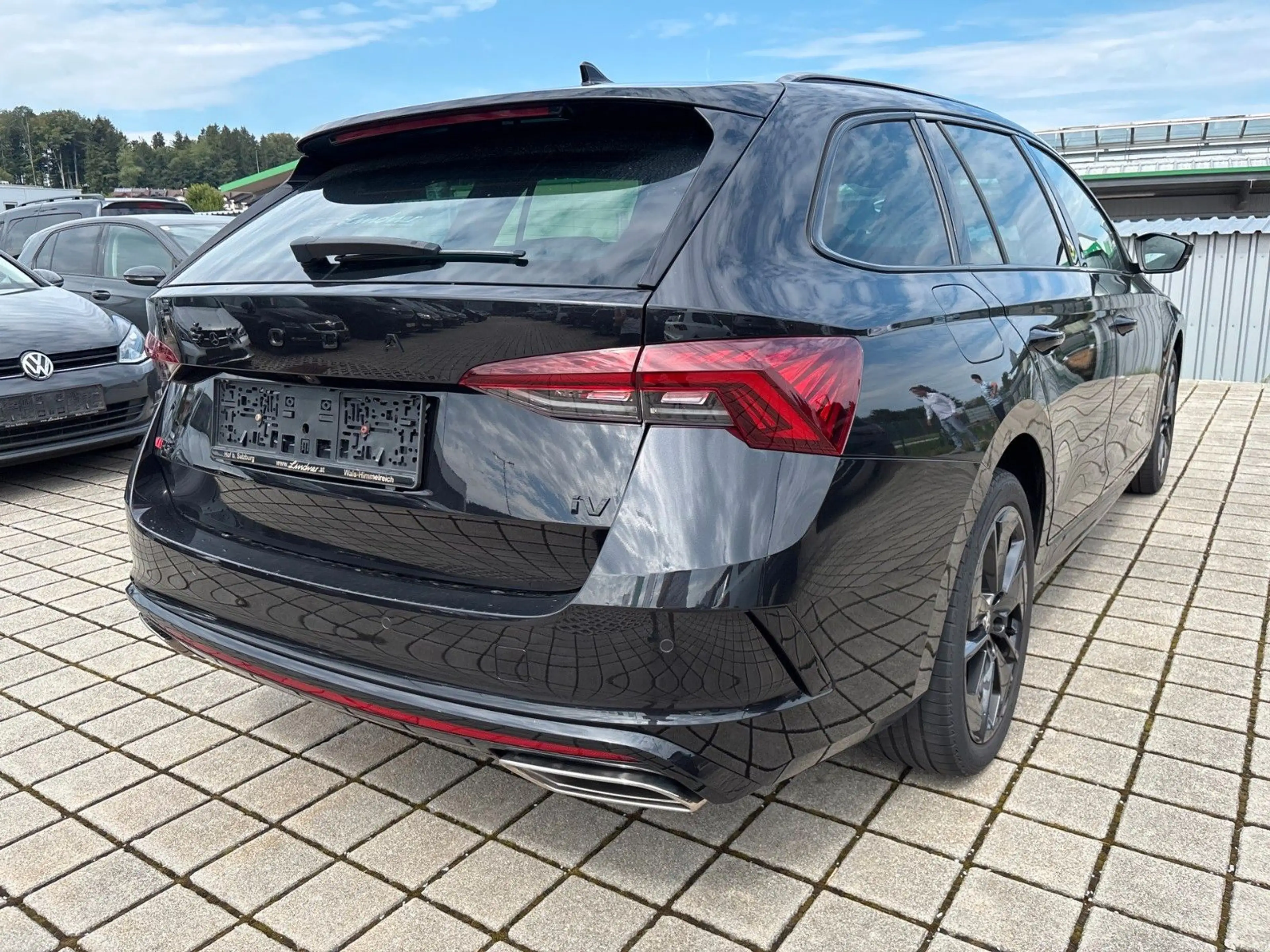 Skoda Octavia Combi RS iV ACC RKAM KEYLESS CARPLAY LED — photo 3