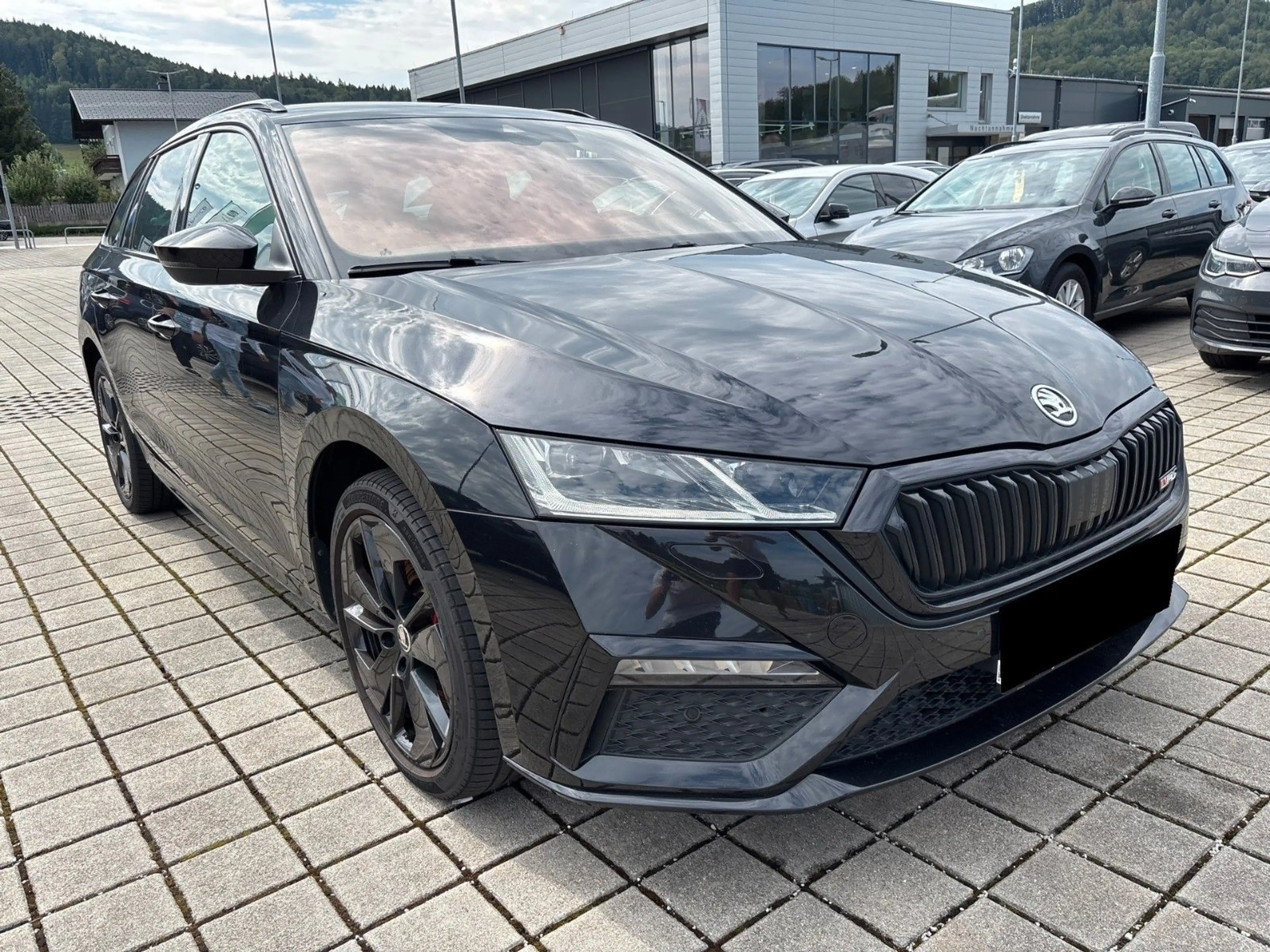 Skoda Octavia Combi RS iV ACC RKAM KEYLESS CARPLAY LED — photo 2