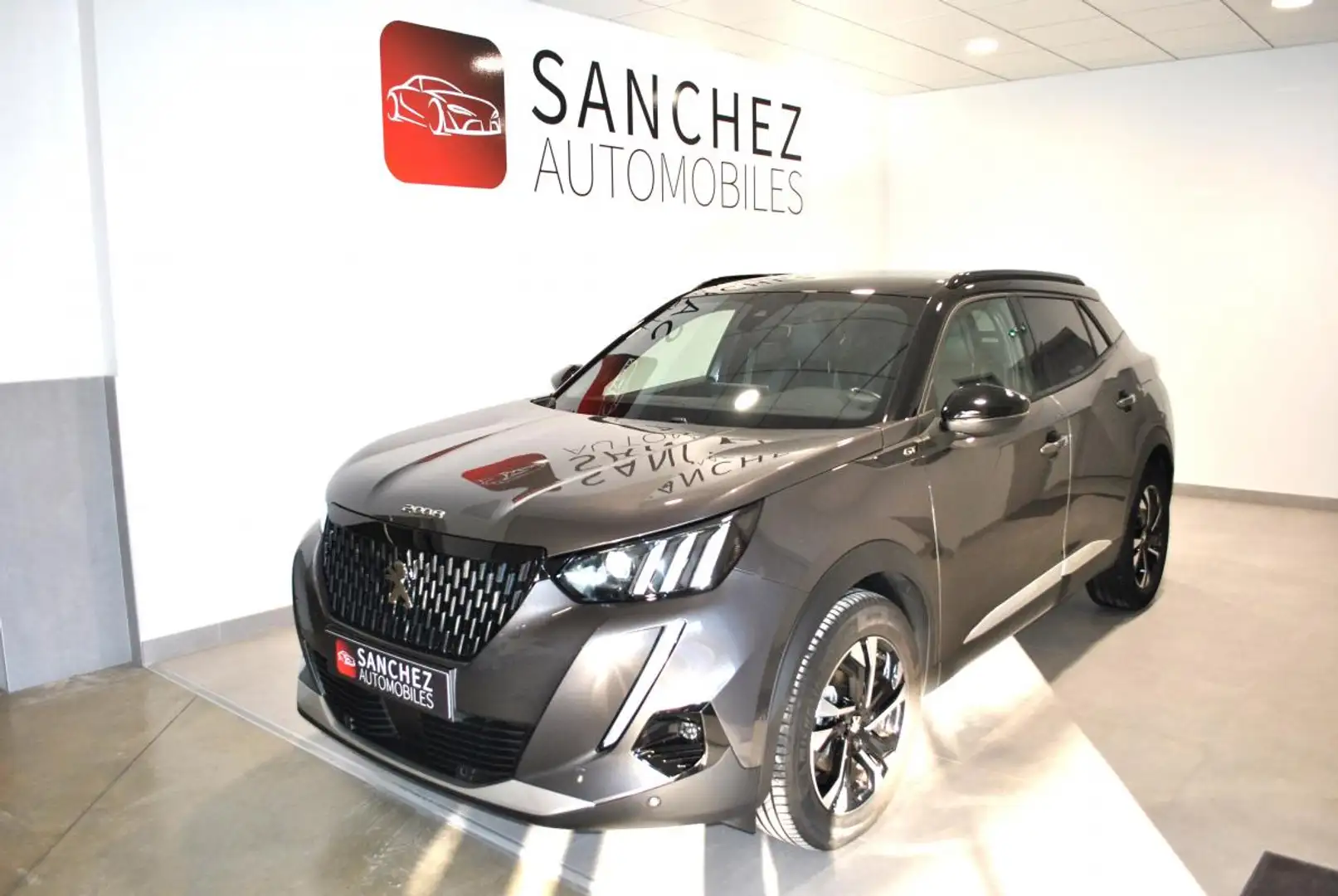 Peugeot 2008 II 1.2 PURETECH 130 EAT8 GT Gris - 1