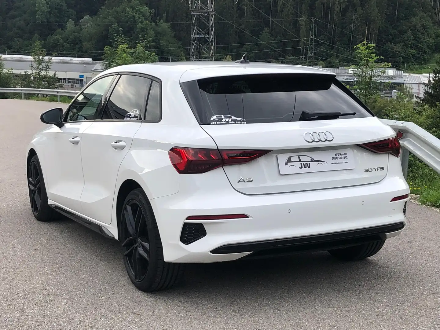 Audi A3 1.Besitz, *Garantie*, Pickerl NEU Weiß - 2