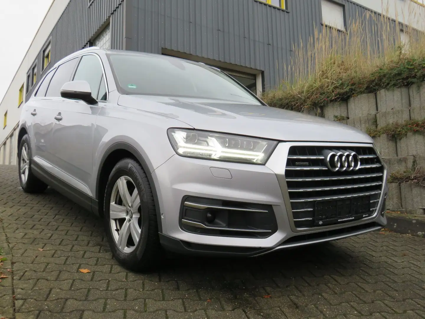 Audi Q7 3.0 TDI*QUATTRO*HuD*AHK*PANO*KAMERA Argent - 1