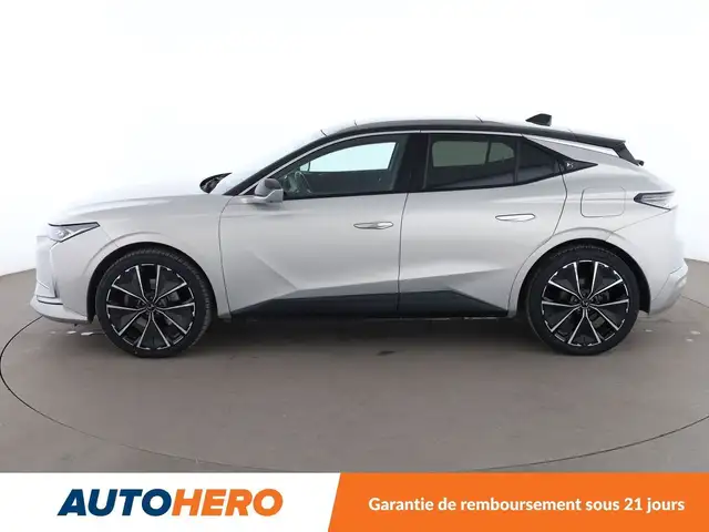 DS Automobiles DS 4 view 3