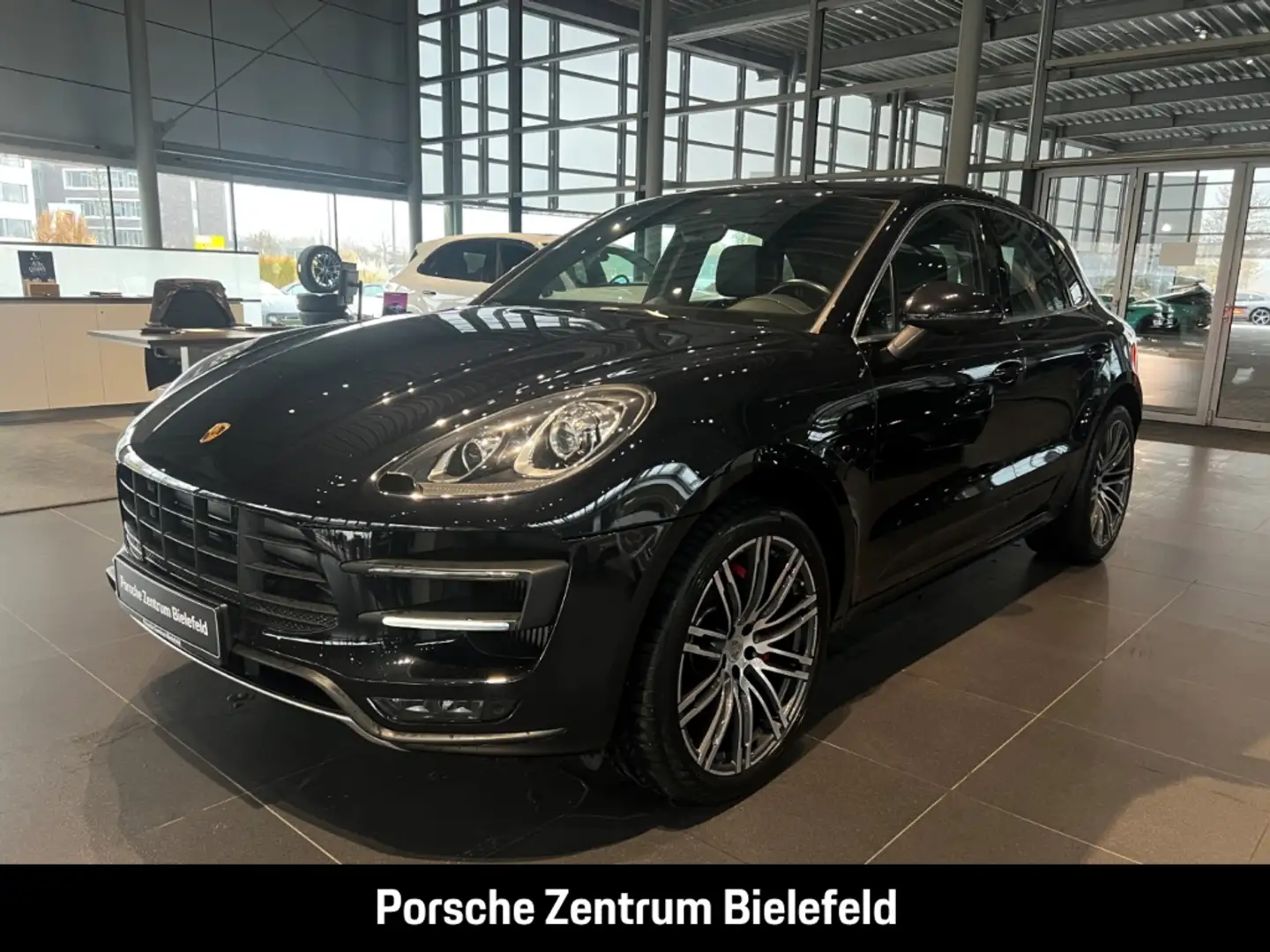 Porsche Macan Turbo Burmester Luftfederung Rückkamera Noir - 1