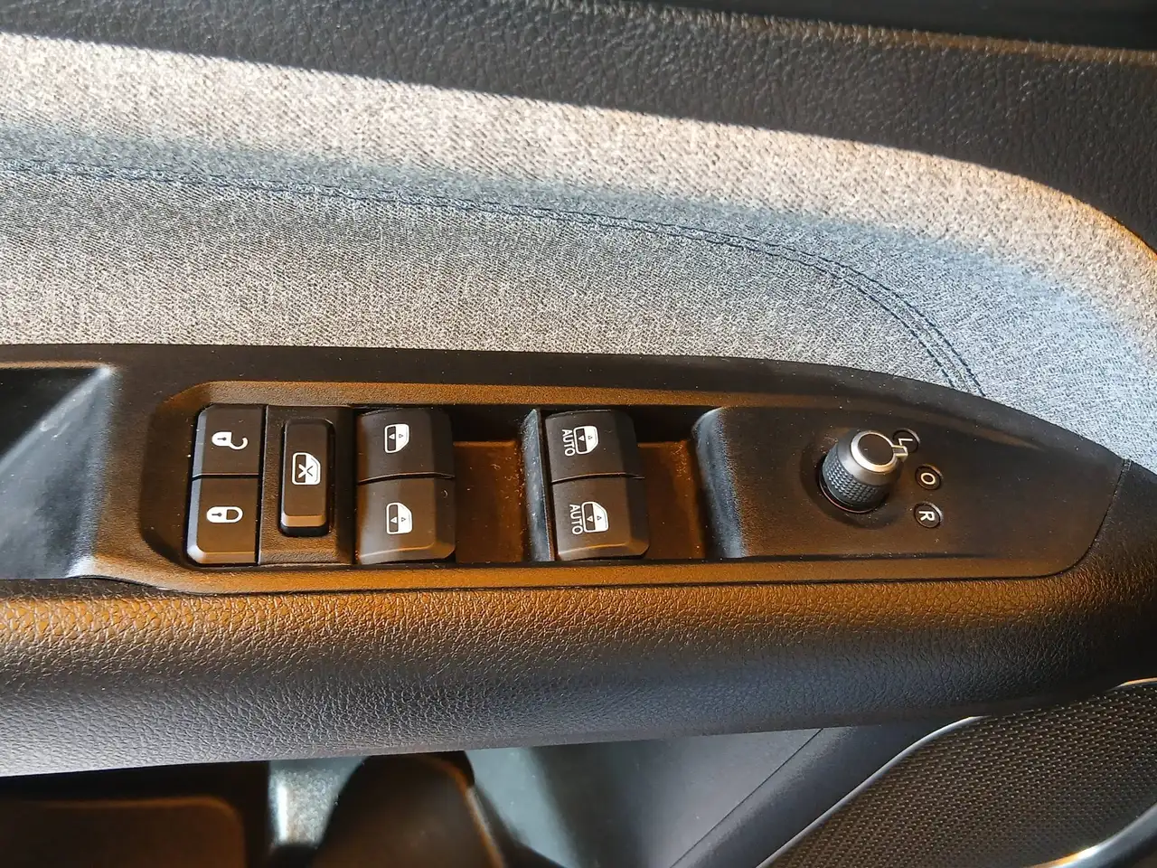 Jeep Compass 1.6 MULTIJET 130cv BUSINESS 2wd Navigatore CarPlay, миниатюра 21