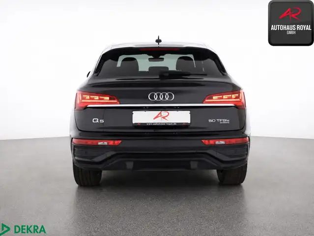 Audi Q5 view 4