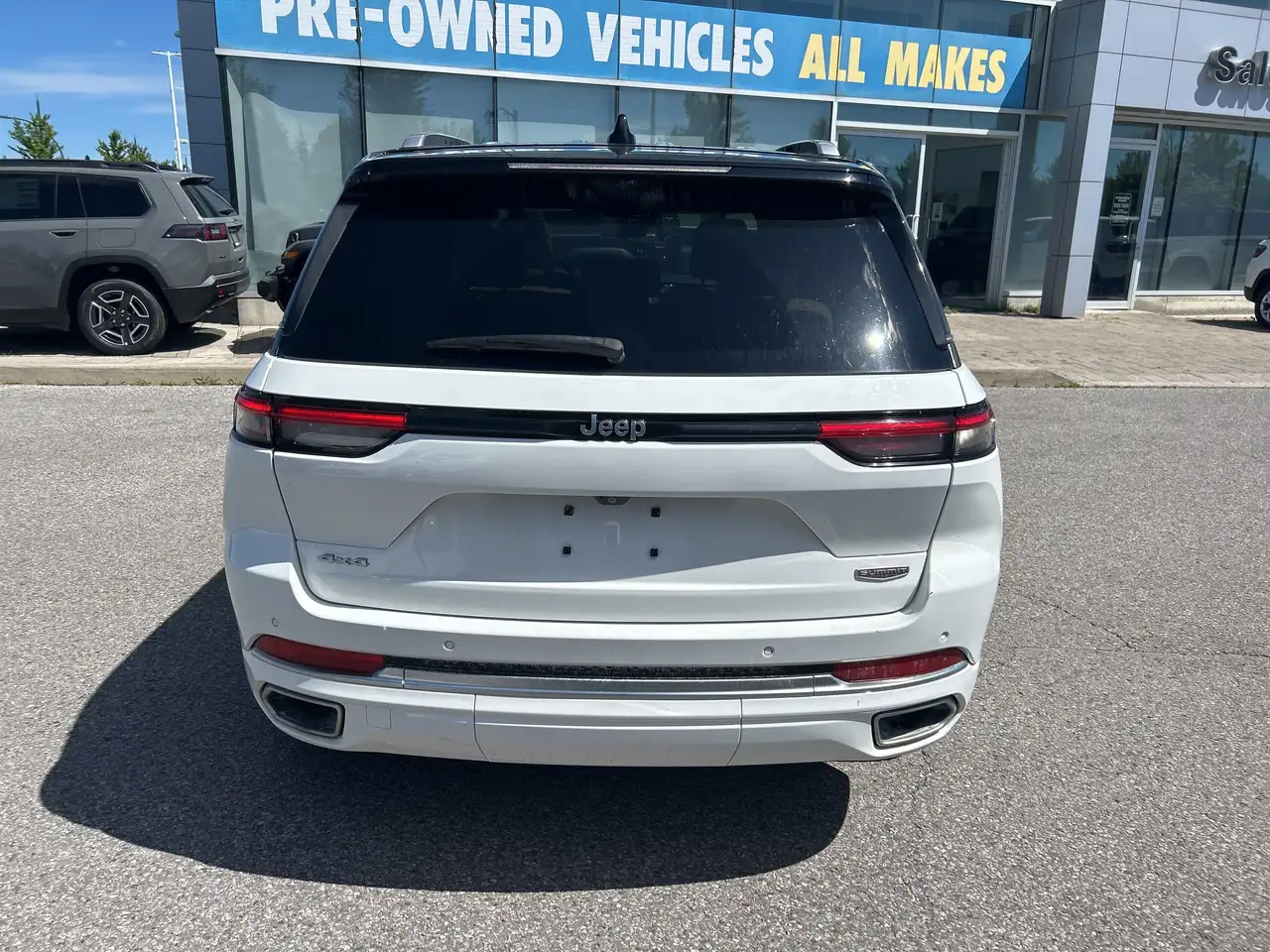 Jeep Grand Cherokee photo Jeep Grand Cherokee