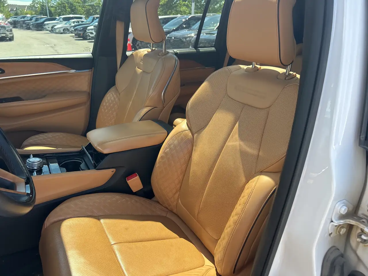 Jeep Grand Cherokee photo Jeep Grand Cherokee