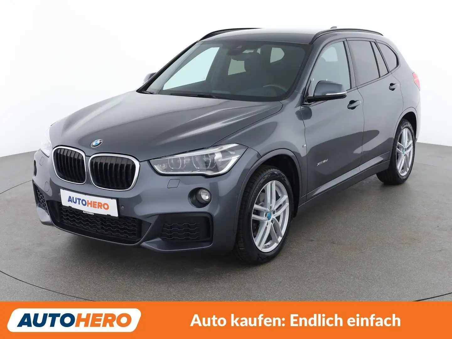 BMW X1 xDrive 18d M Sport Grau - 1