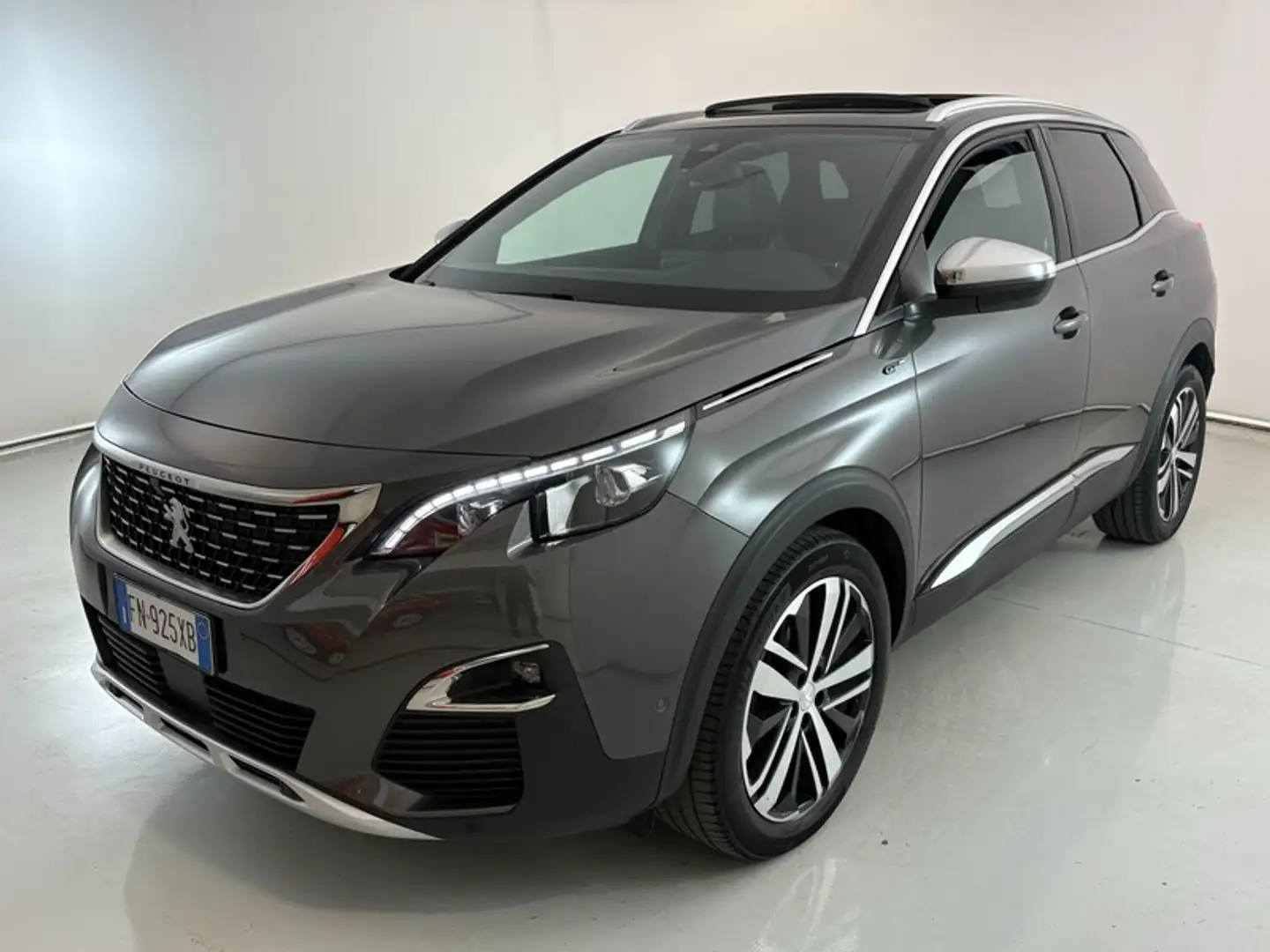 Peugeot 3008 2.0 BlueHDi GT Grau - 1