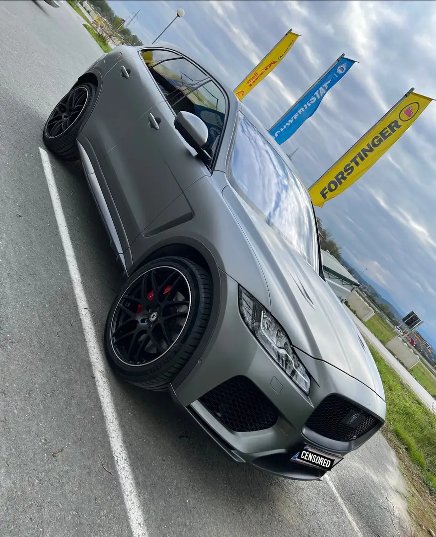 Jaguar F-Pace SVR AWD Aut. Rot - 1