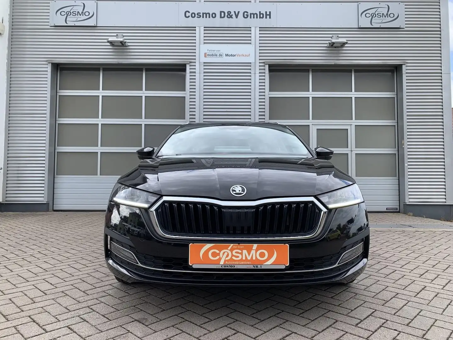 Skoda Octavia 1.5TSI DSG Columbus+Ambiente+ACC+LED Negro - 2