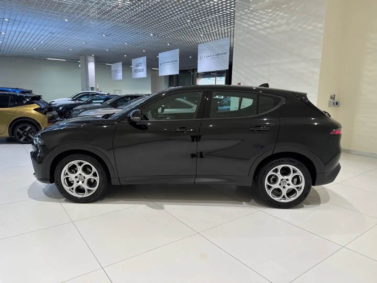 Alfa Romeo Tonale 1.6 Diesel 130cv TCT6 Super Schwarz - 2