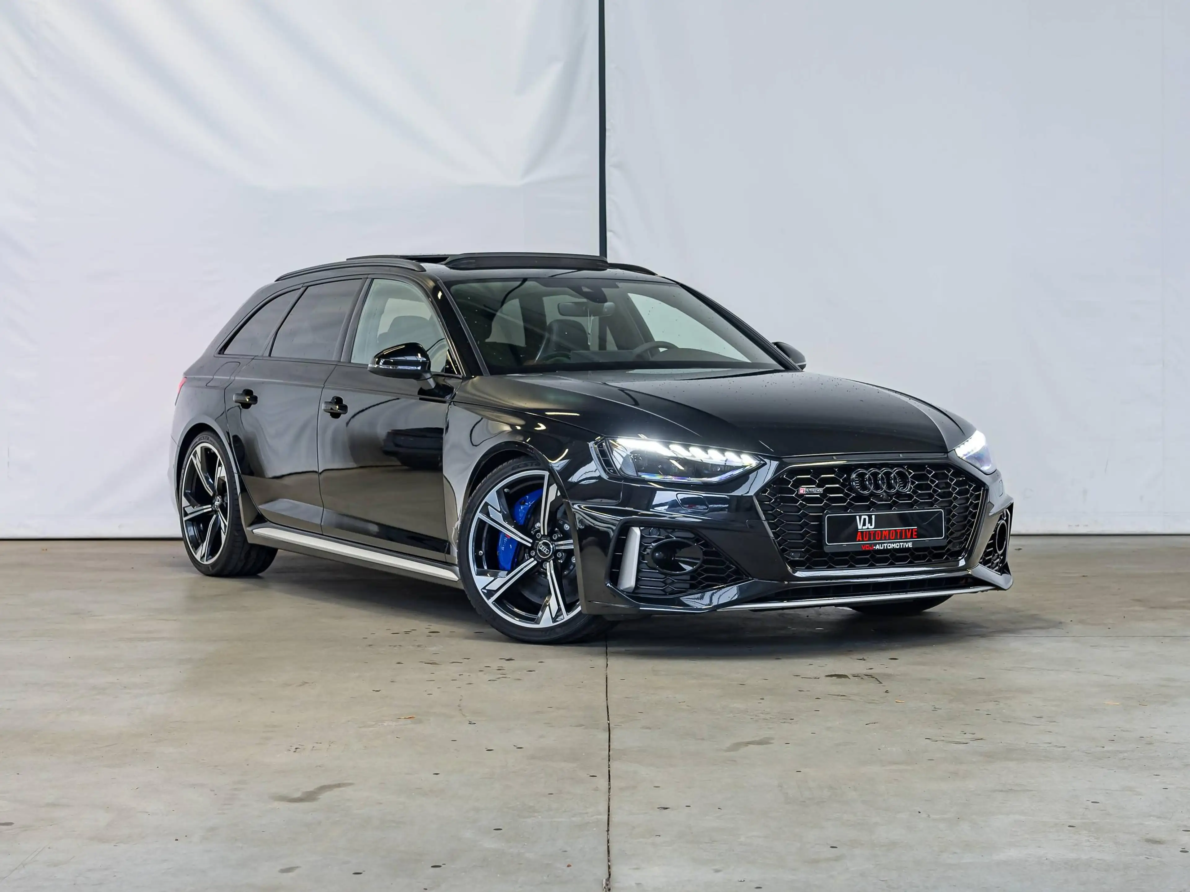 Audi RS4 QUATTRO|CERAMIC|CARBON|360°|B&O|PANO|ALCANTARA| — photo 5