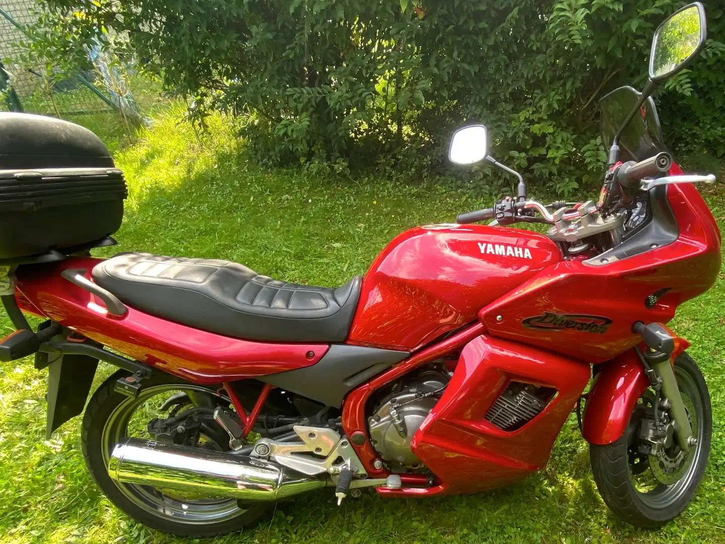 Yamaha XJ 600 Diversion Червоний - 1