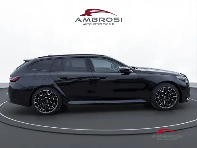 BMW M5 view 5