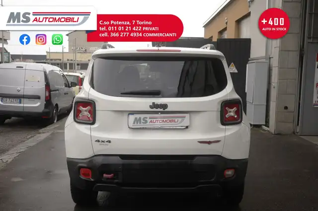 Jeep Renegade view 8