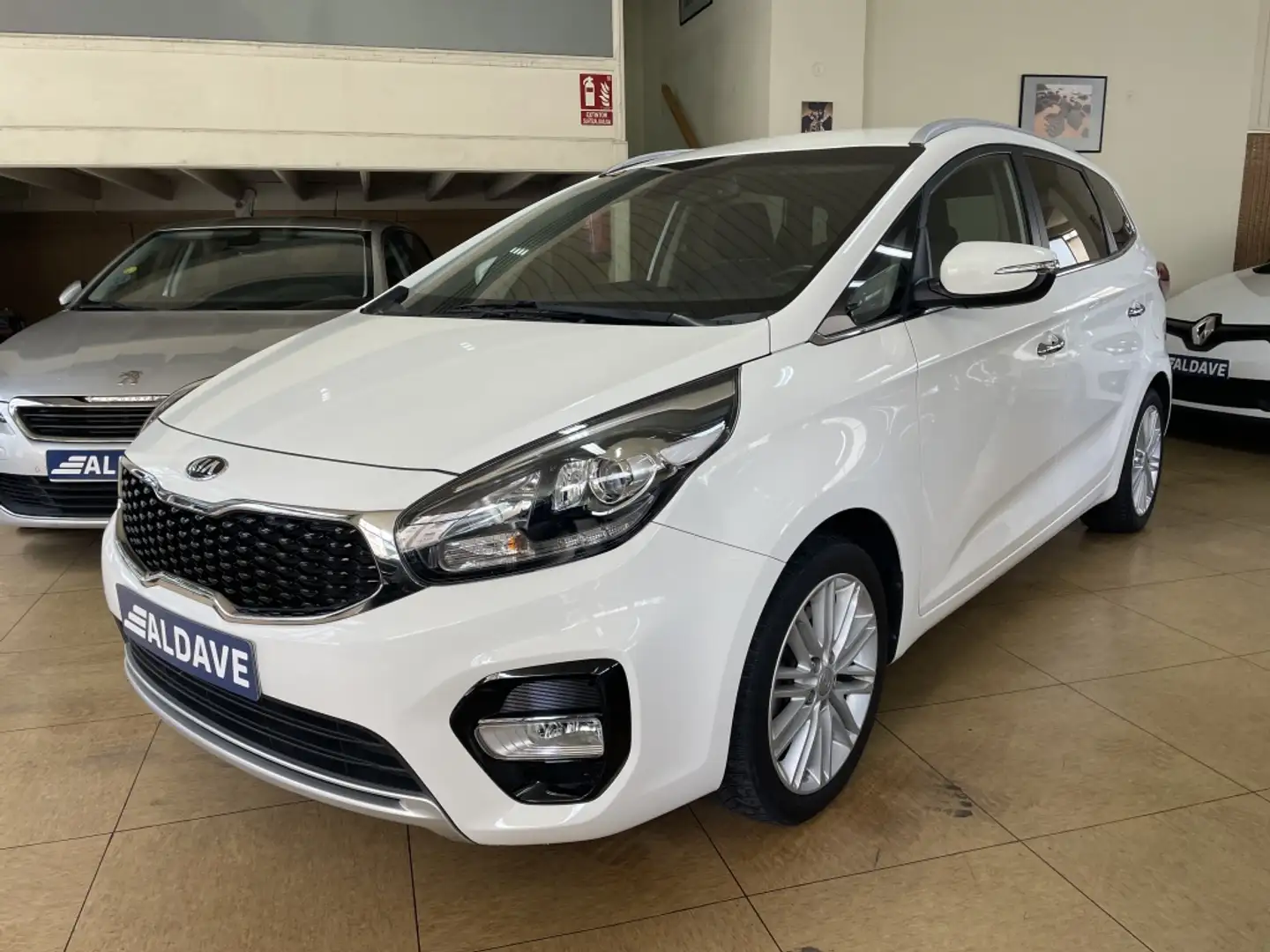 Kia Carens 1.6 GDi Drive 135 Blanc - 1