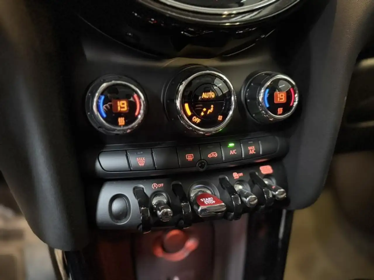 MINI Cooper 1.5i 136cv B.Auto *CARPLAY*CAPTEURS AR*NAVI*CLIM*, миниатюра 19