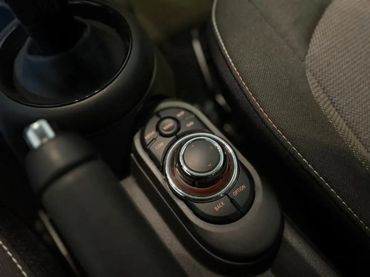 MINI Cooper 1.5i 136cv B.Auto *CARPLAY*CAPTEURS AR*NAVI*CLIM*, миниатюра 22