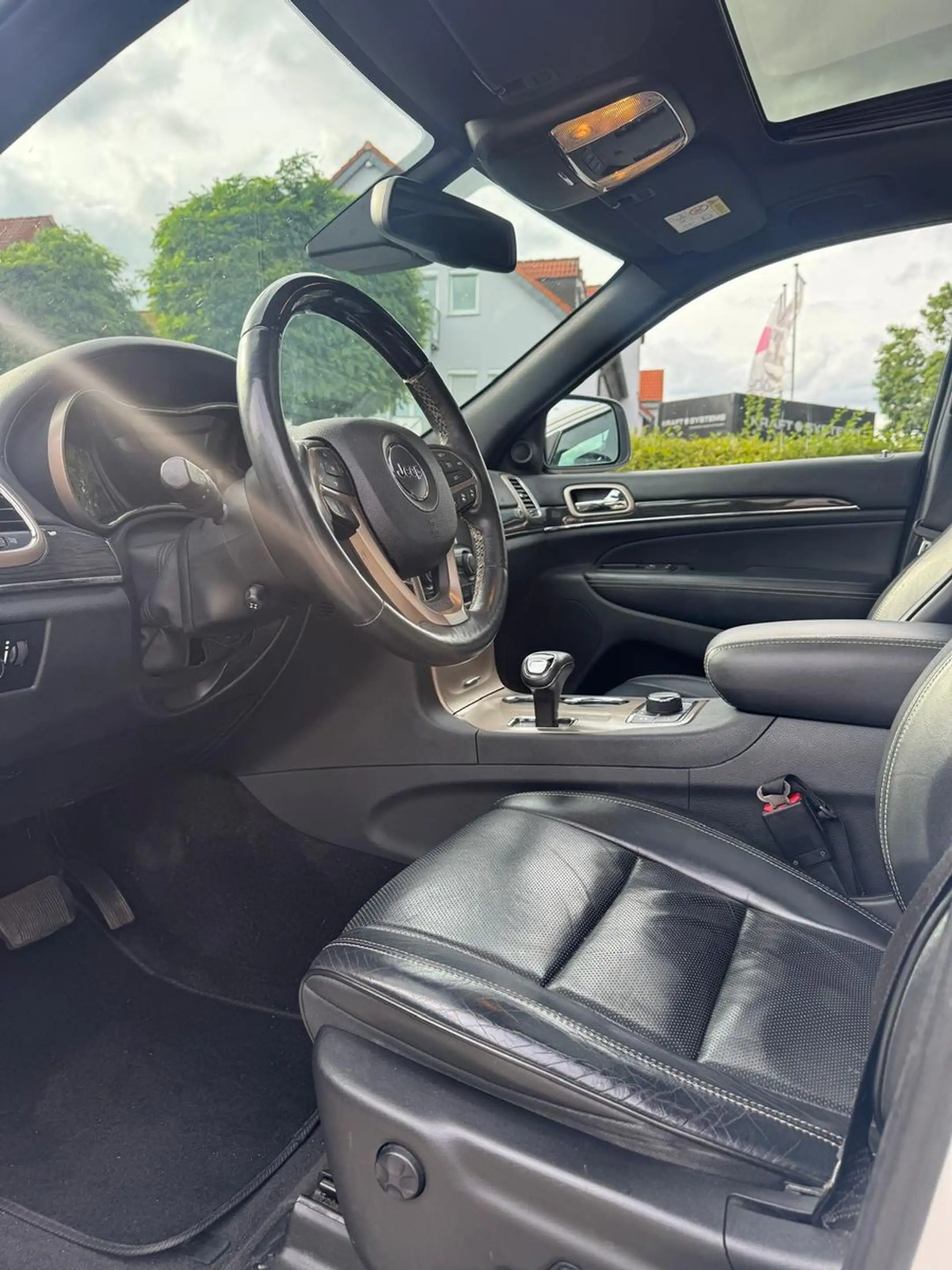 Jeep Grand Cherokee 3.0l V6 MultiJet 184kW Overland — photo 10