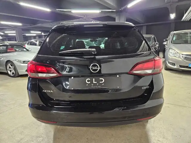 Opel Astra view 6