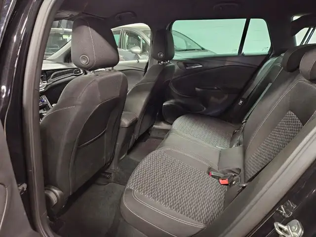 Opel Astra view 14