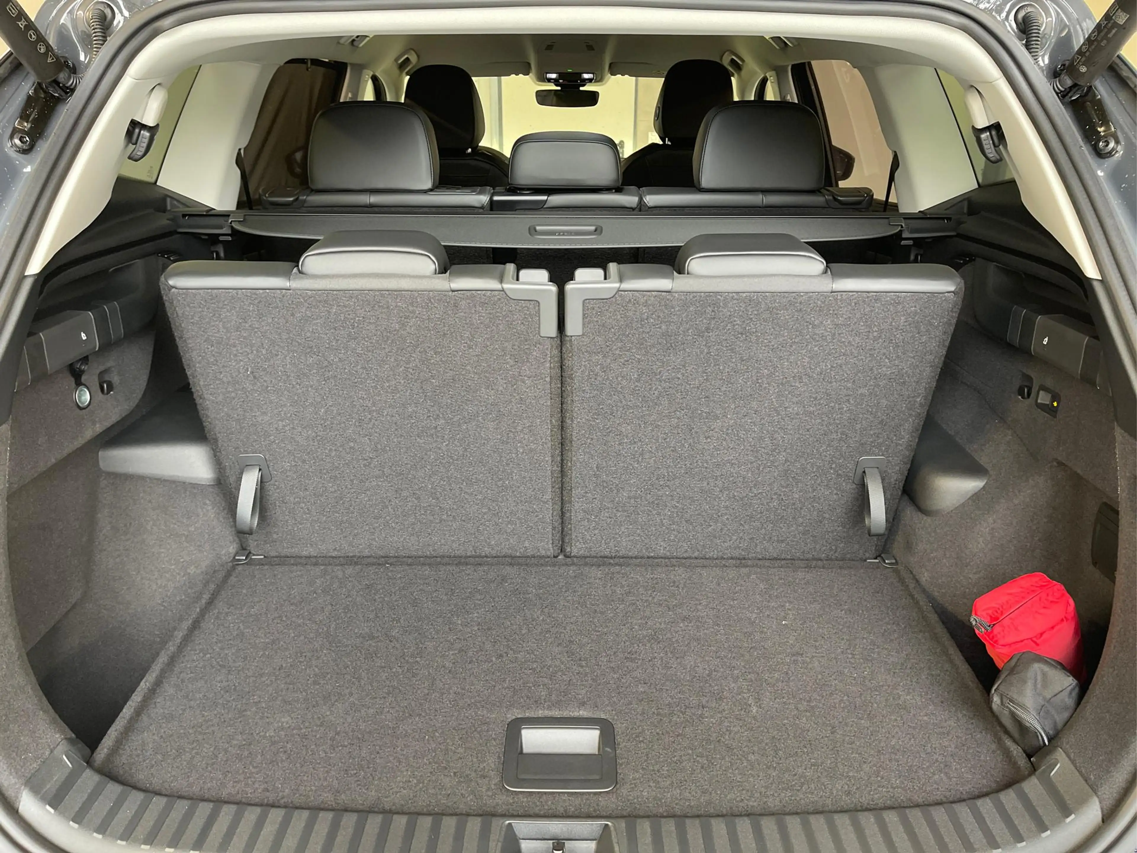 Volkswagen Tayron LIFE 150PS TDI DSG AHK+7-Sitze+360°+eHeck+Ambie... — photo 19