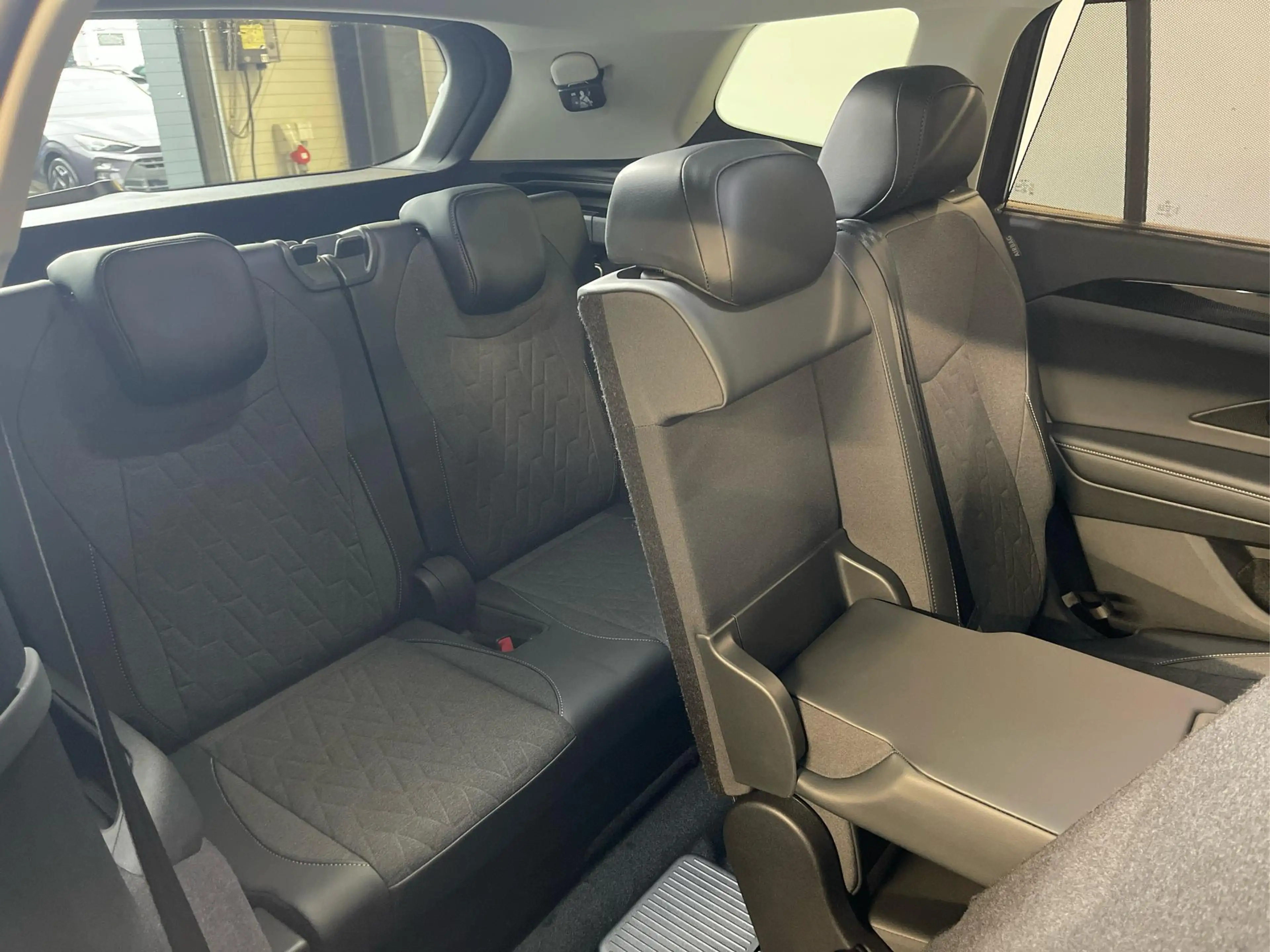 Volkswagen Tayron LIFE 150PS TDI DSG AHK+7-Sitze+360°+eHeck+Ambie... — photo 18