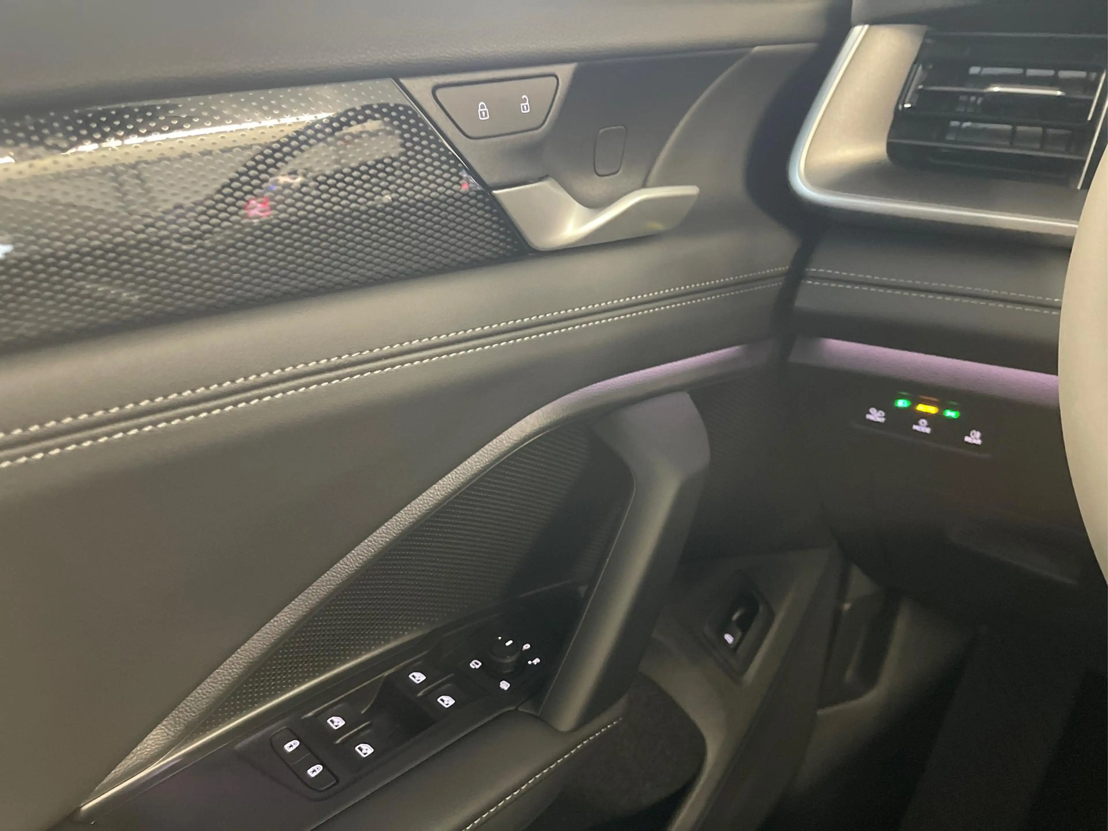 Volkswagen Tayron LIFE 150PS TDI DSG AHK+7-Sitze+360°+eHeck+Ambie... — photo 10