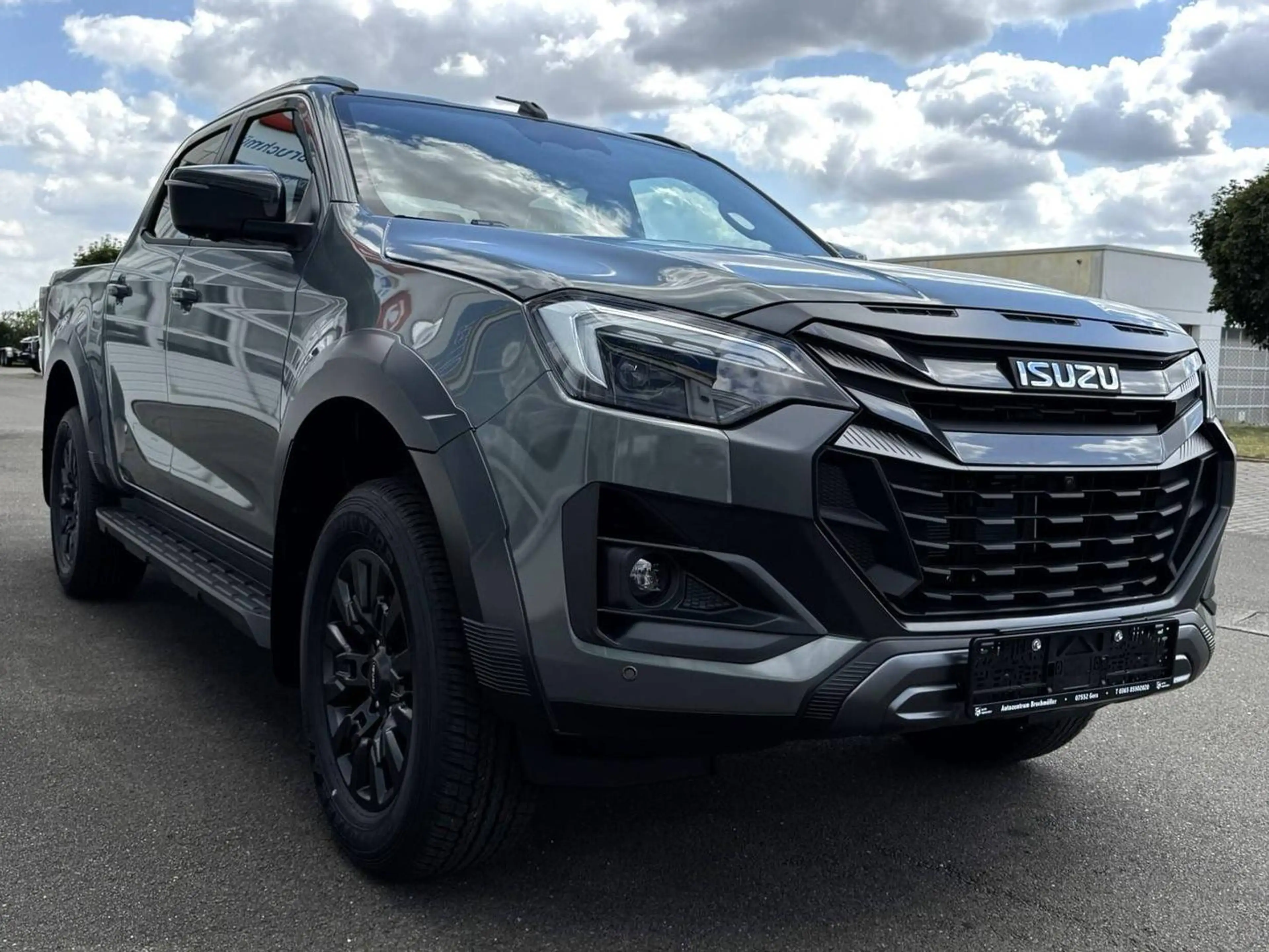 Isuzu D-Max 2026 V-Cross 2,2L AT 4X4 Rough Terrain Mode Inishmore Green — photo 6