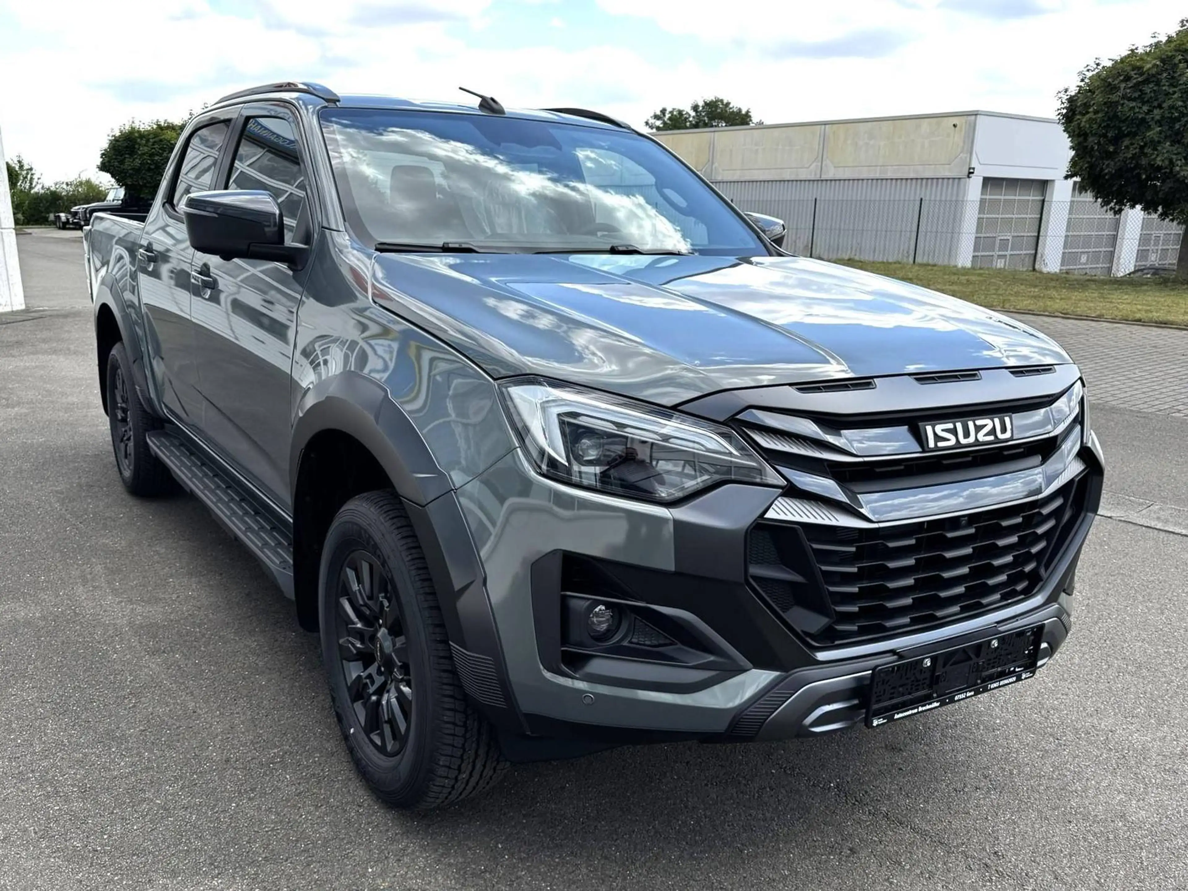 Isuzu D-Max 2026 V-Cross 2,2L AT 4X4 Rough Terrain Mode Inishmore Green — photo 8