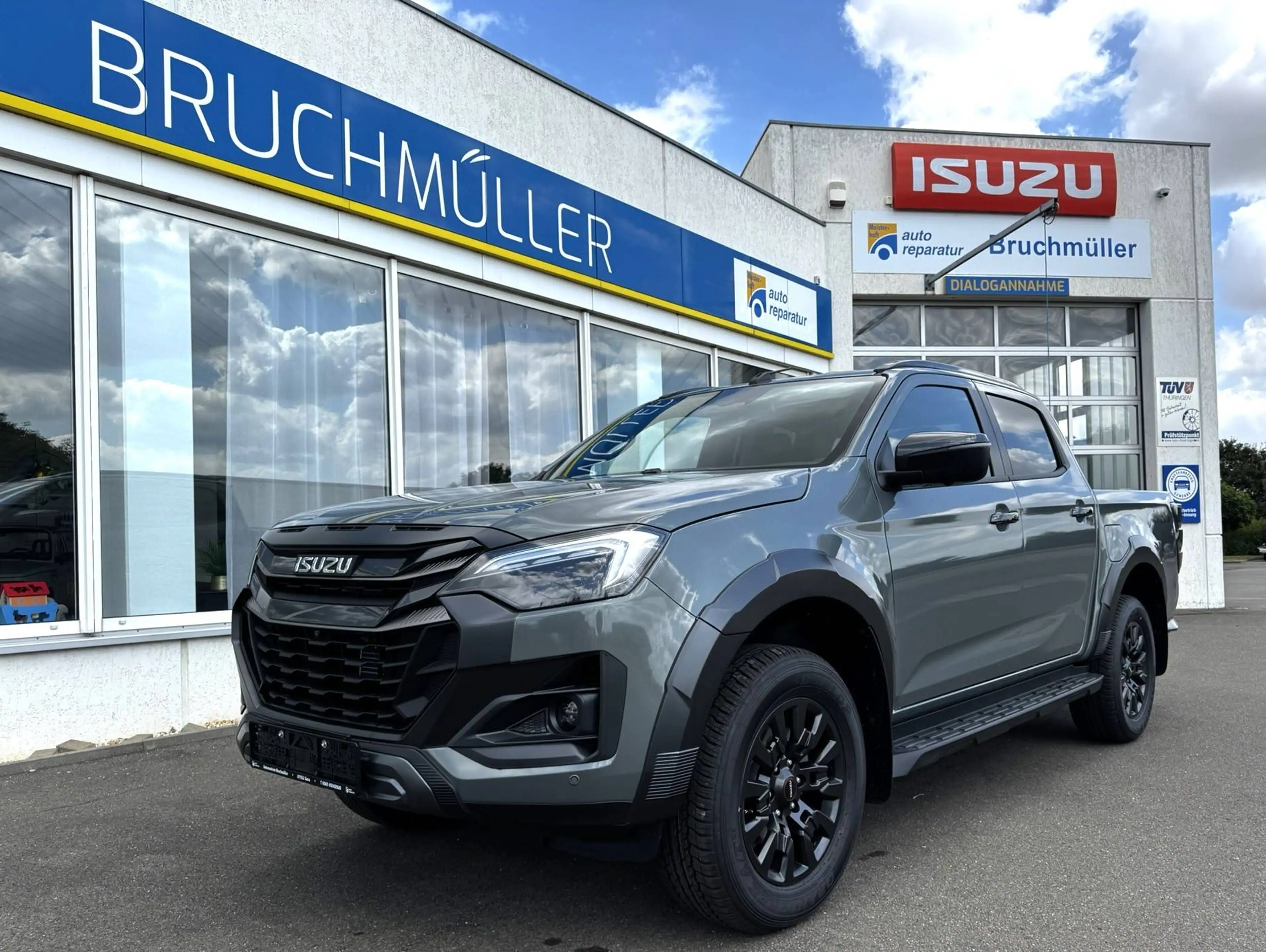 Isuzu D-Max 2026 V-Cross 2,2L AT 4X4 Rough Terrain Mode Inishmore Green