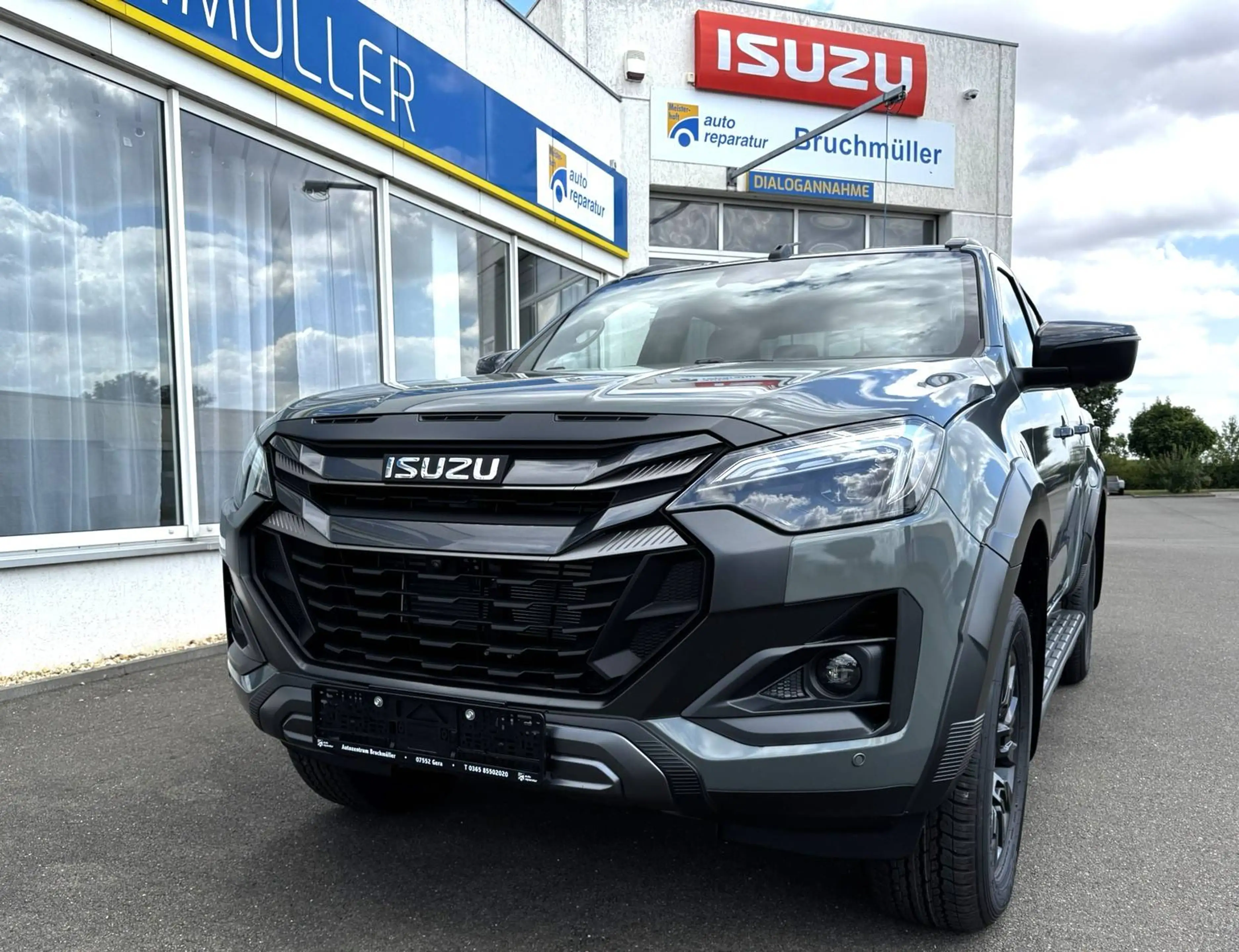 Isuzu D-Max 2026 V-Cross 2,2L AT 4X4 Rough Terrain Mode Inishmore Green — photo 5