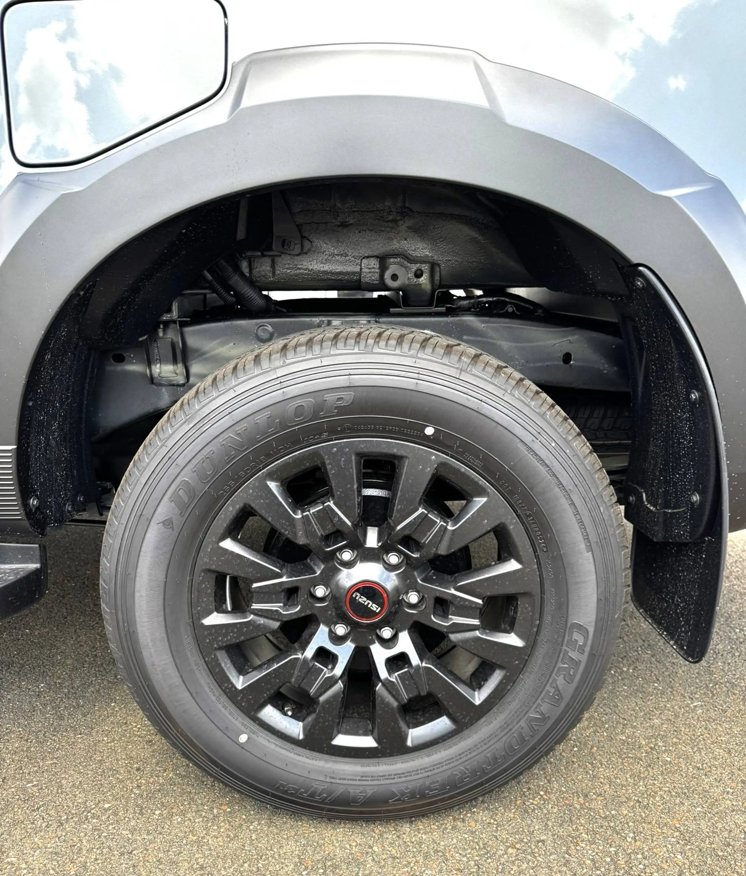 Isuzu D-Max 2026 V-Cross 2,2L AT 4X4 Rough Terrain Mode Inishmore Green — photo 13