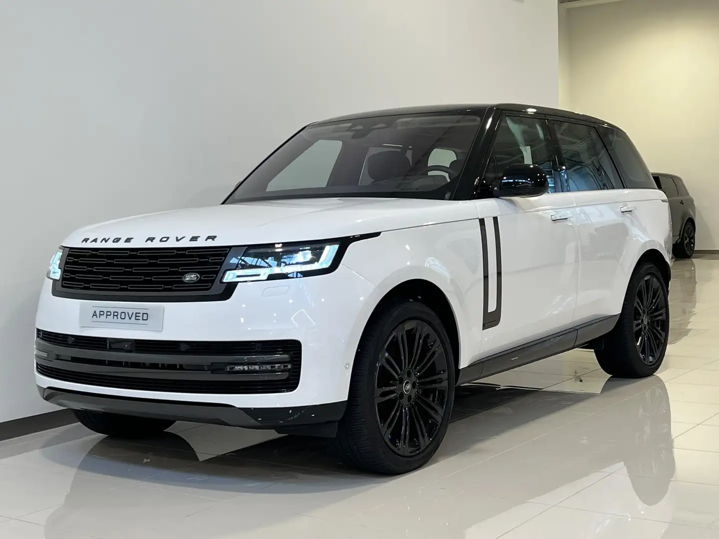 Land Rover Range Rover D350 Autobiography MHEV | 23 inch Gloss Black | Pa White - 2