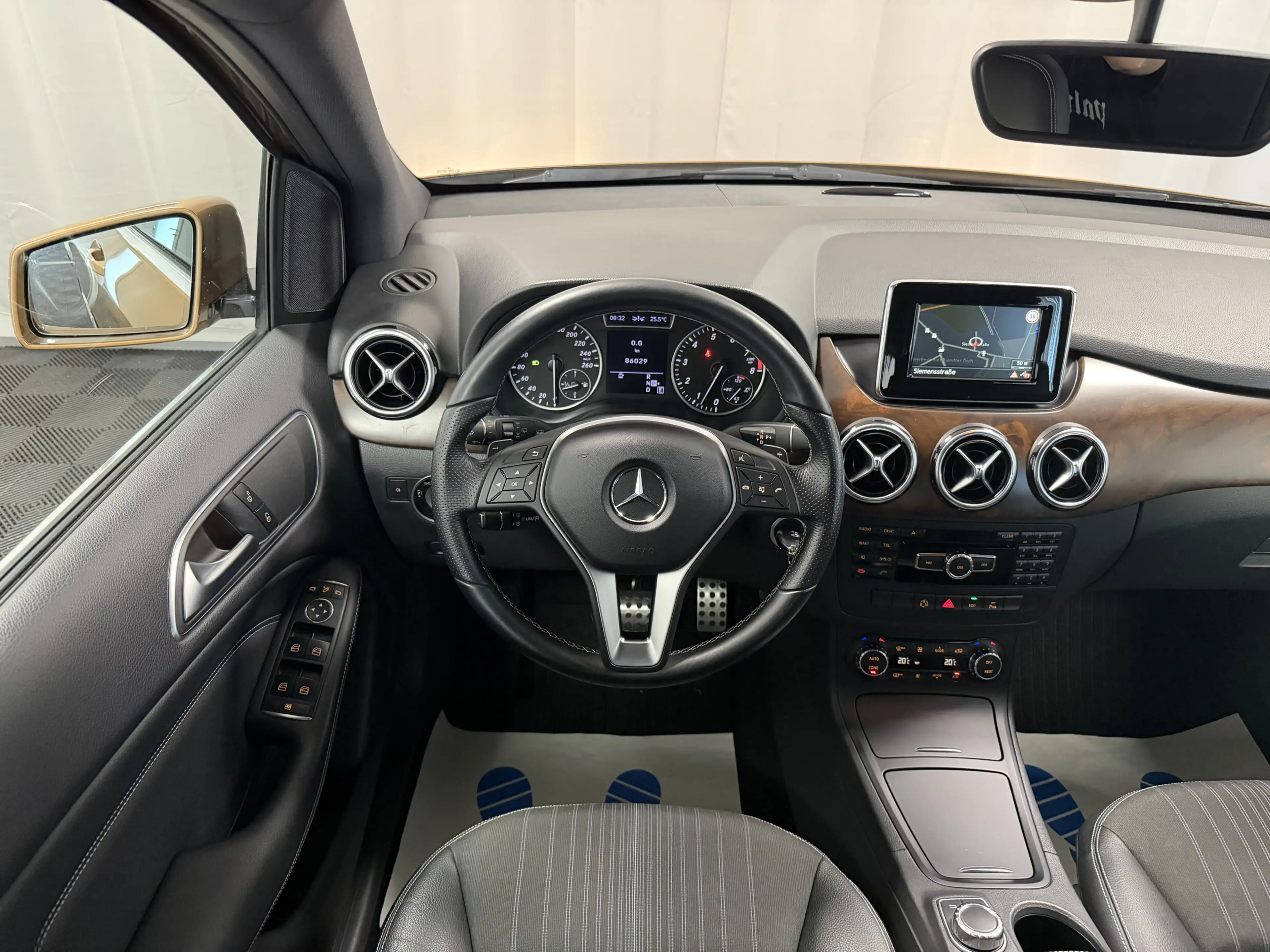 Mercedes-Benz B 200 BlueEff. Automatik Einparkhilfe Navi — photo 13