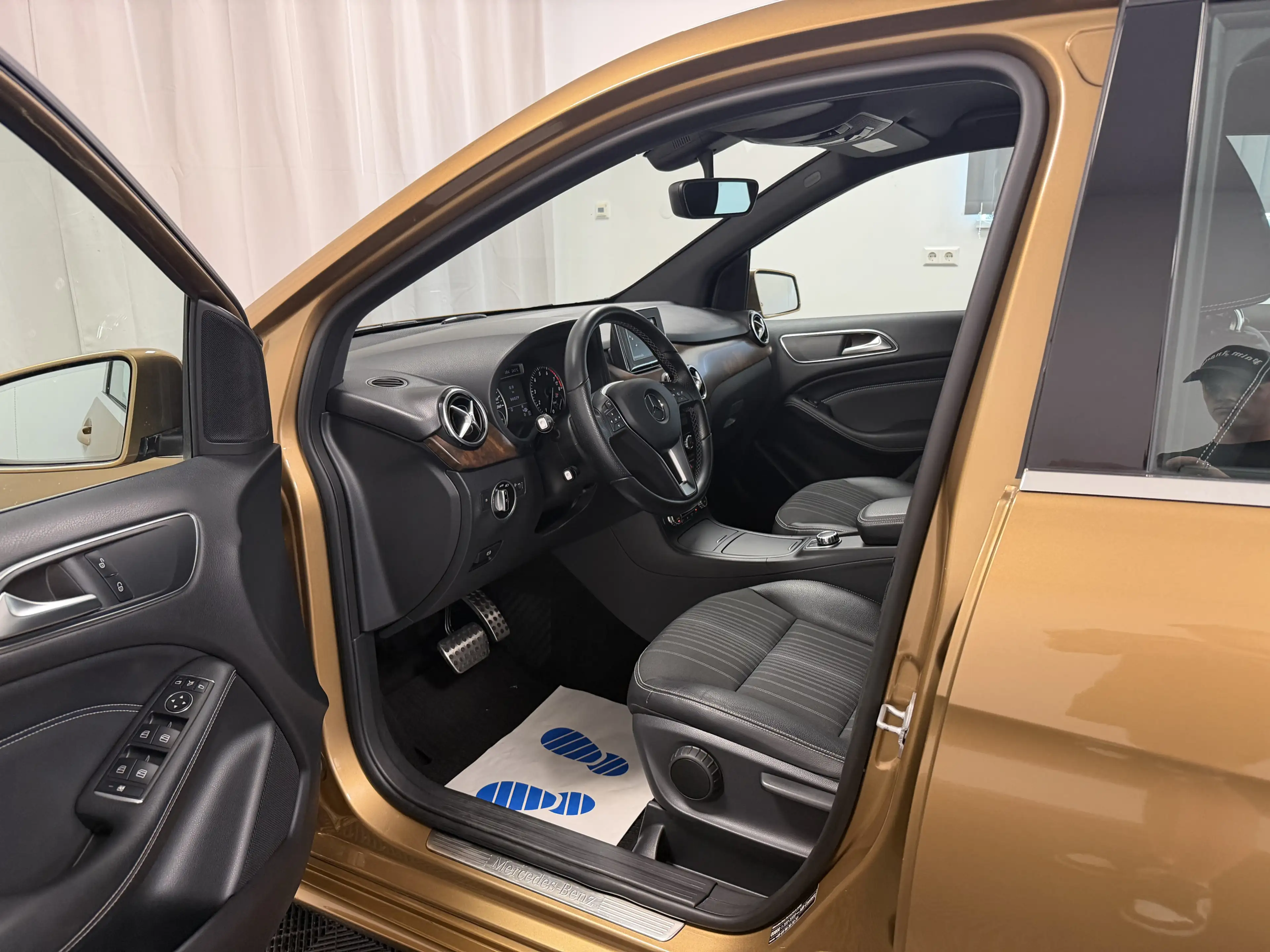 Mercedes-Benz B 200 BlueEff. Automatik Einparkhilfe Navi — photo 9