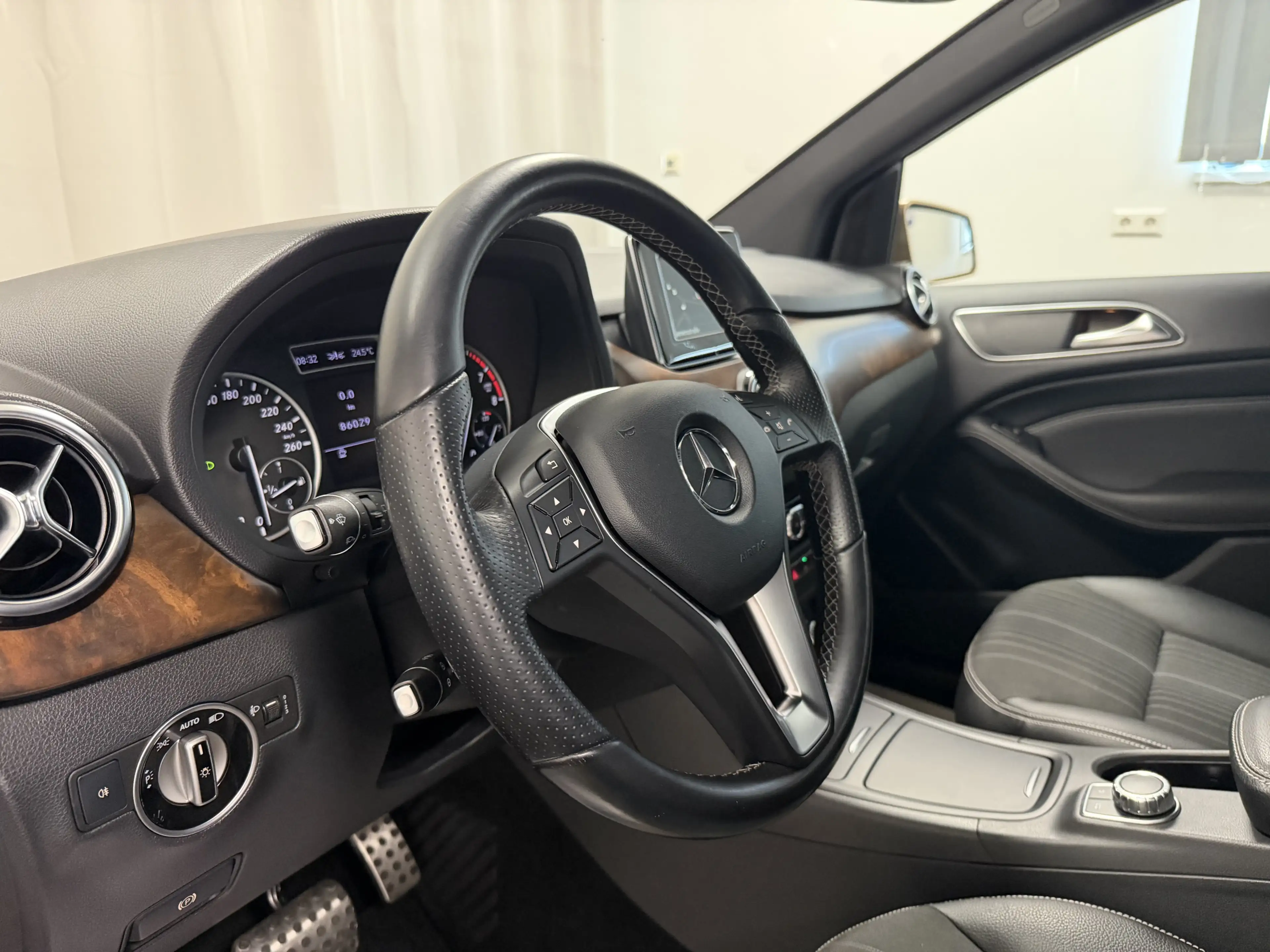 Mercedes-Benz B 200 BlueEff. Automatik Einparkhilfe Navi — photo 10